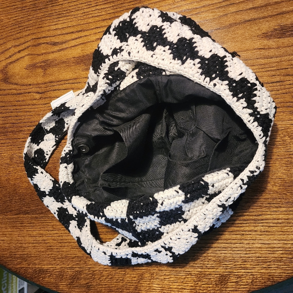 No Boundaries Crocheted Hobo Bag - Picture 4 of 10
